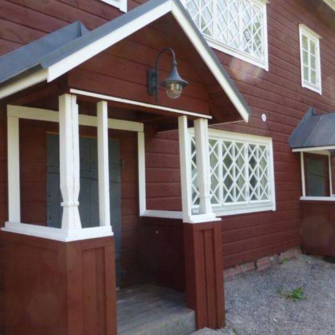  ulkomaalaukset-uula-asko-anttila-oy-karkkila.jpg